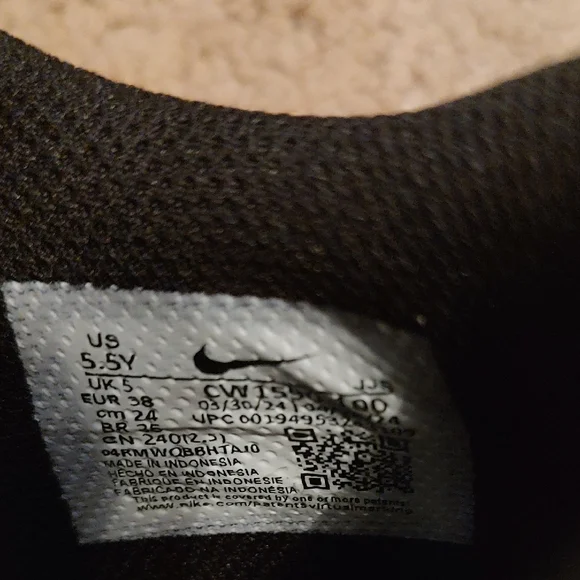 Nike Dunks Youth Like New - Picture 2 of 6